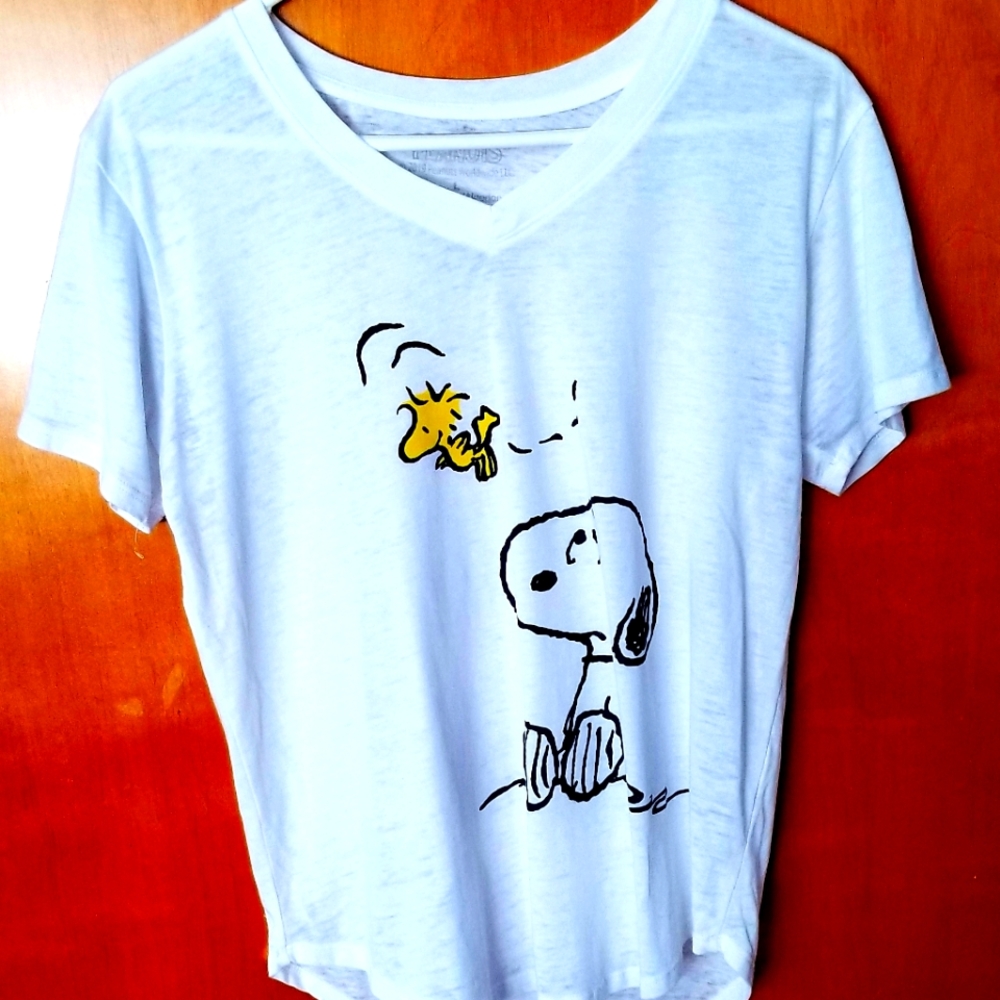 Peanuts and Snoopy tshirt